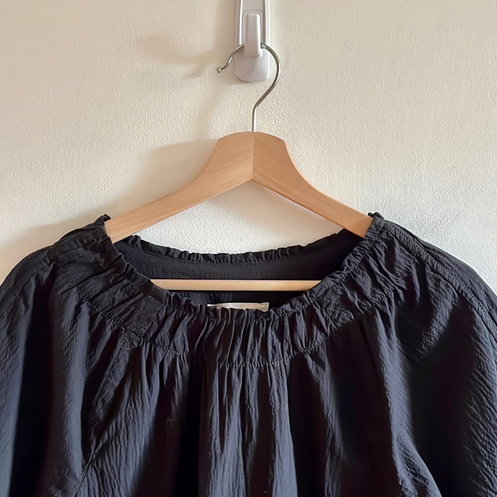 Everlane Black Gathered Neck Short-Sleeve Blouse - Picture 5 of 12